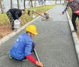 中山河道整治項(xiàng)目【夜光石+透水混凝土】路面施工！